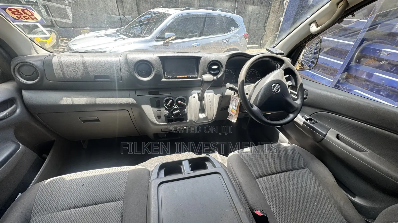 Nissan Caravan (Urvan) 2016 Yellow
