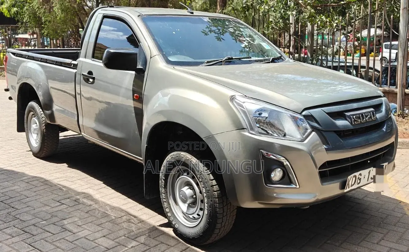 Isuzu D-MAX 2021 Gray