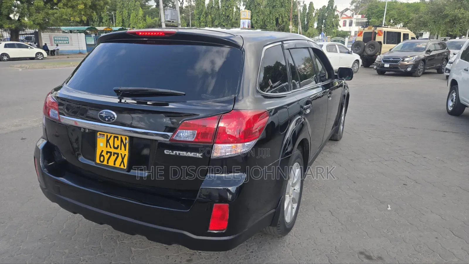 Subaru Outback 2010 Black