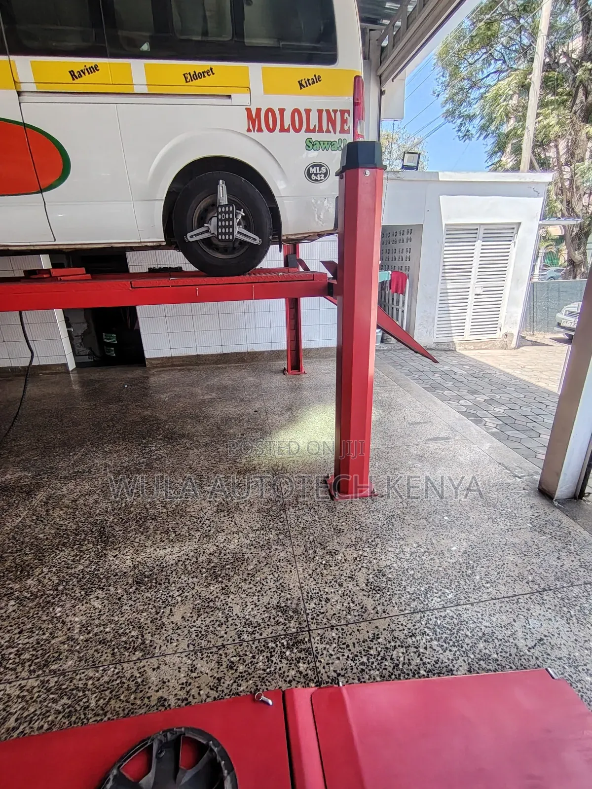 Durable Hydraulic Lifting System 4tns 4post Carlift Machine Sunshine