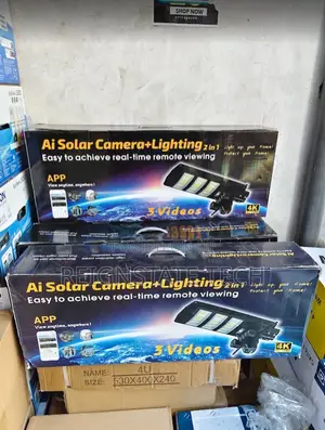 450W Solar StreetLight With 4g Simcard Rotating PTZ 3 Lens Cameras