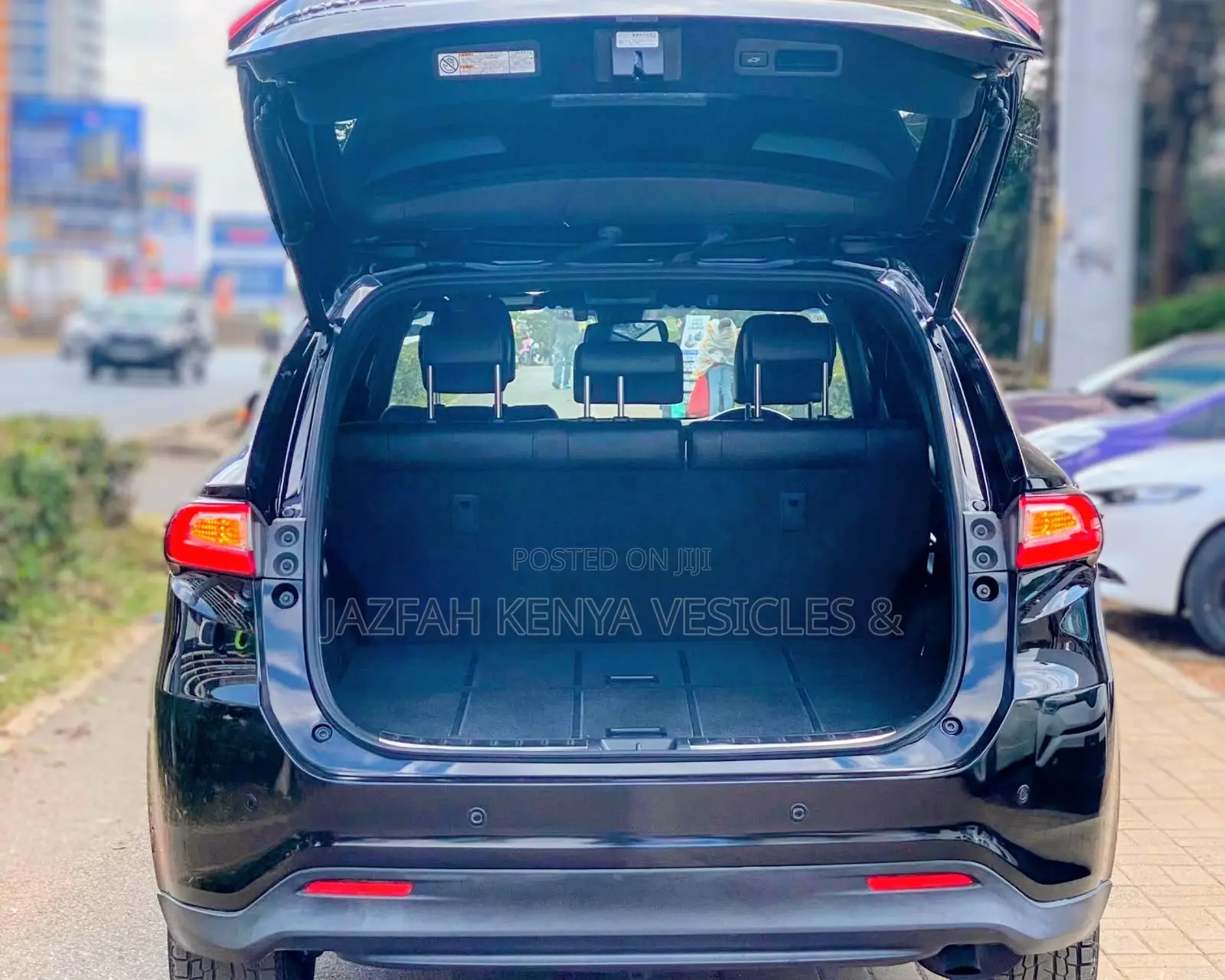 Toyota Harrier 2.0 2019 Black
