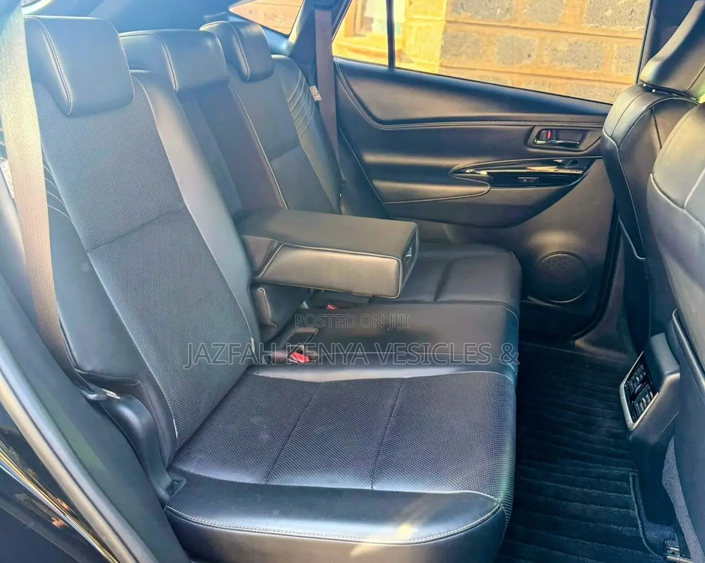Toyota Harrier 2.0 2019 Black