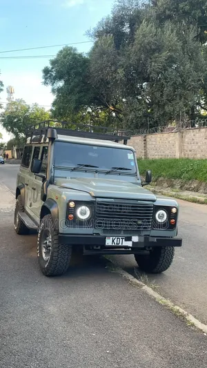 Land Rover Defender 2019 Gray