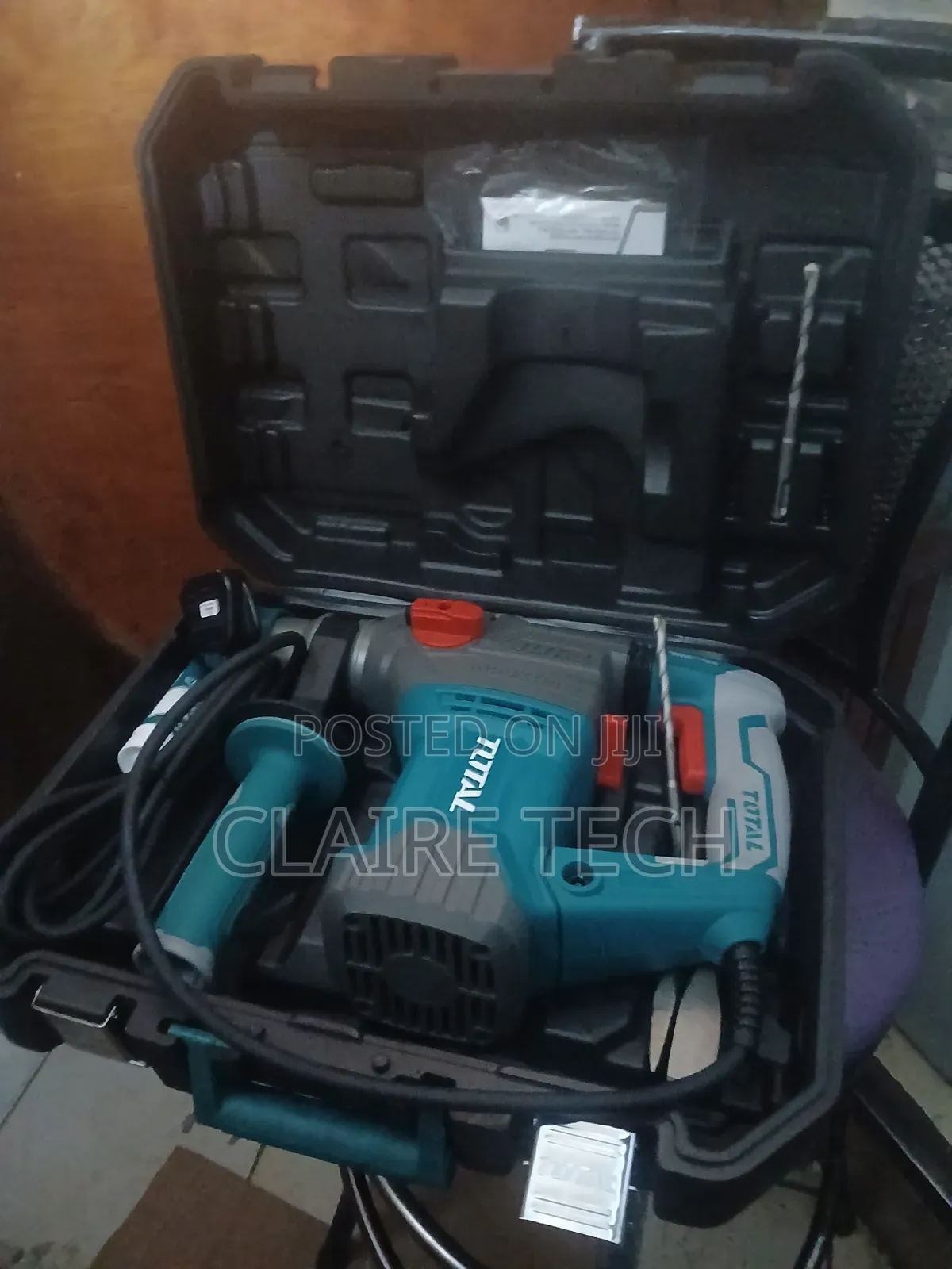 Total 1500W Electric Hammer Drill Machine