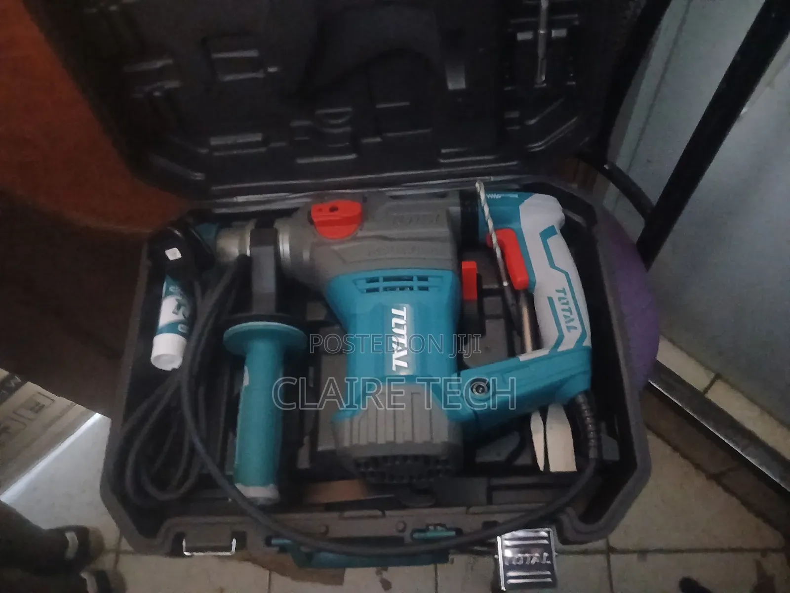 Total 1500W Heavy Duty Rotary Hammer Drill