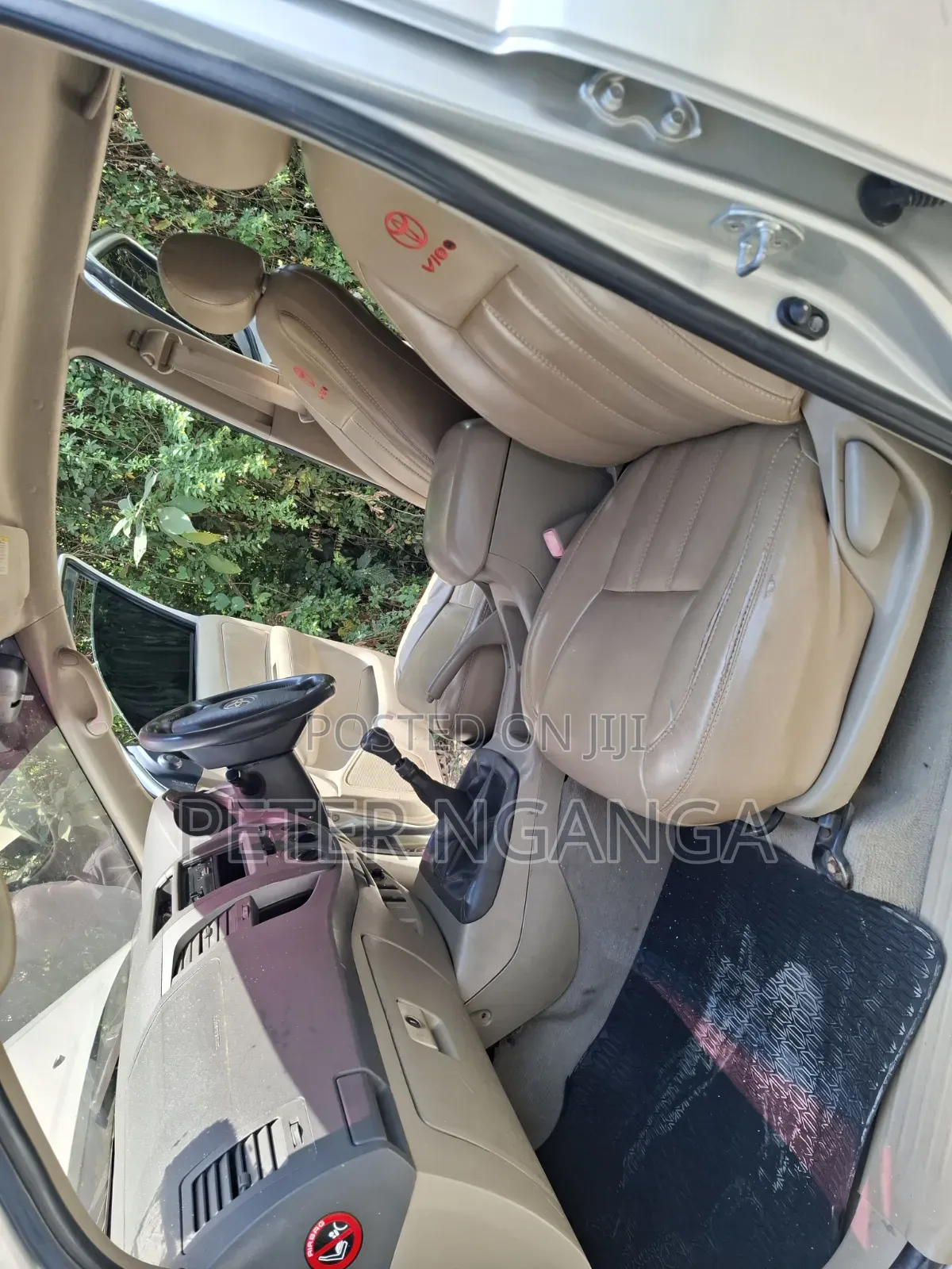 Toyota Hilux 2010 Gold