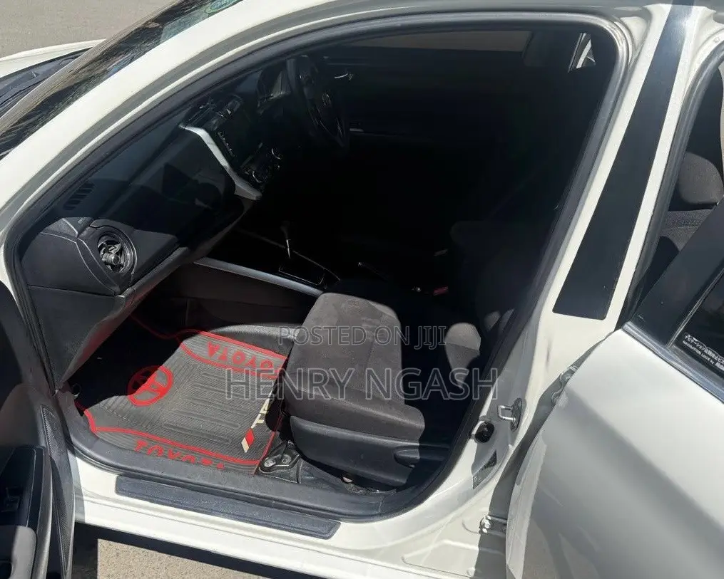 Toyota Corolla Fielder 2016 Pearl