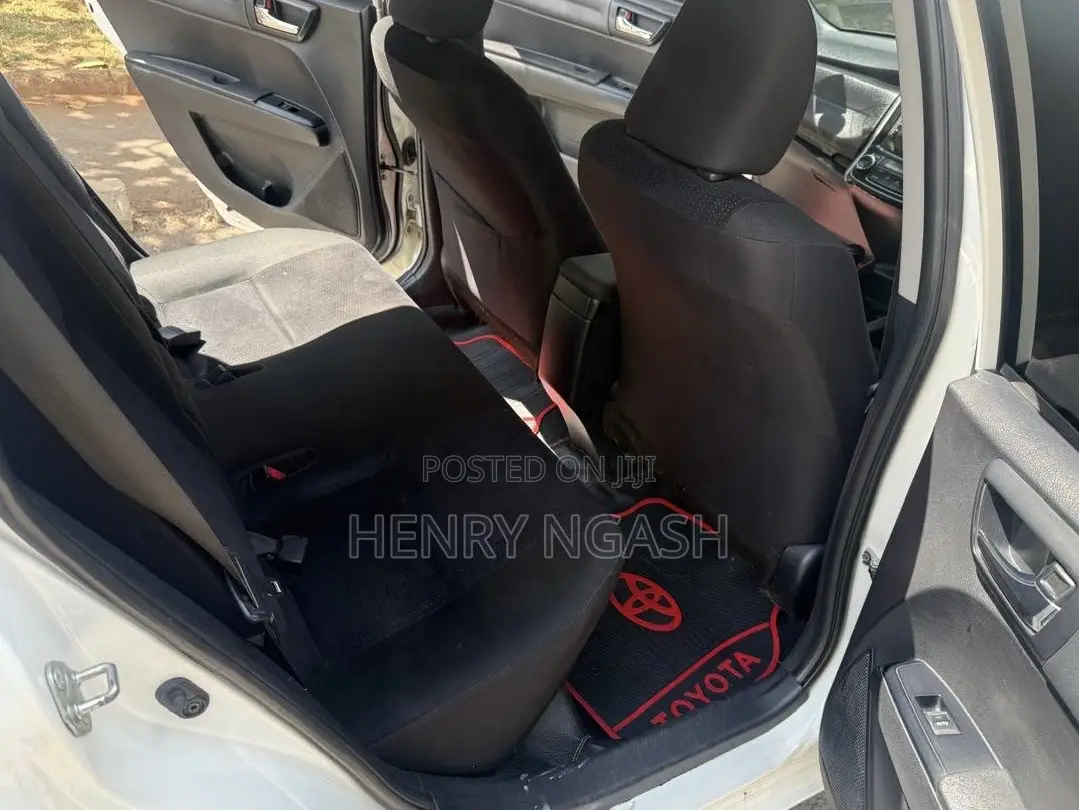 Toyota Corolla Fielder 2016 Pearl