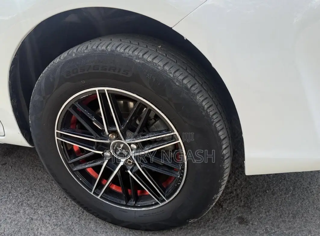Toyota Corolla Fielder 2016 Pearl