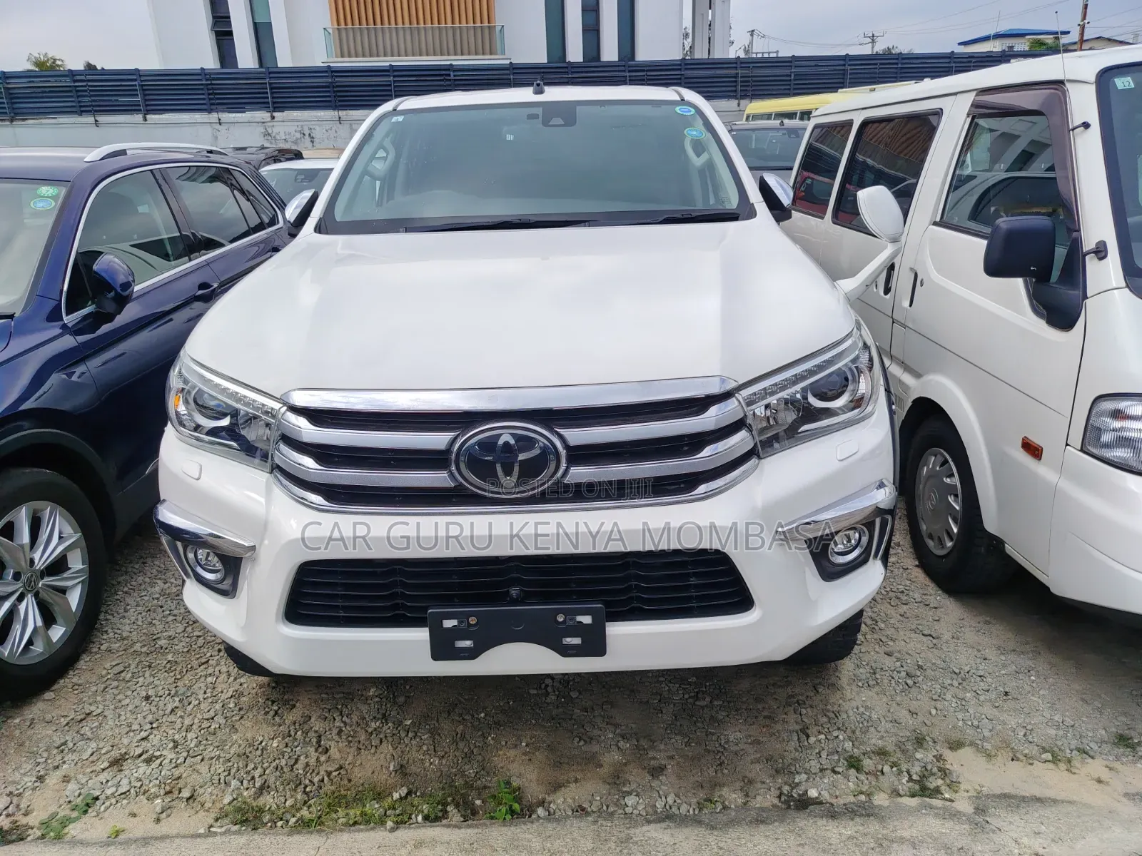 Toyota Hilux 2020 White