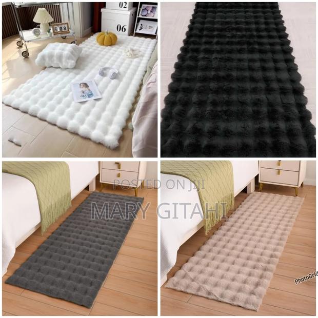 Burbbles Textured Bedside Mat