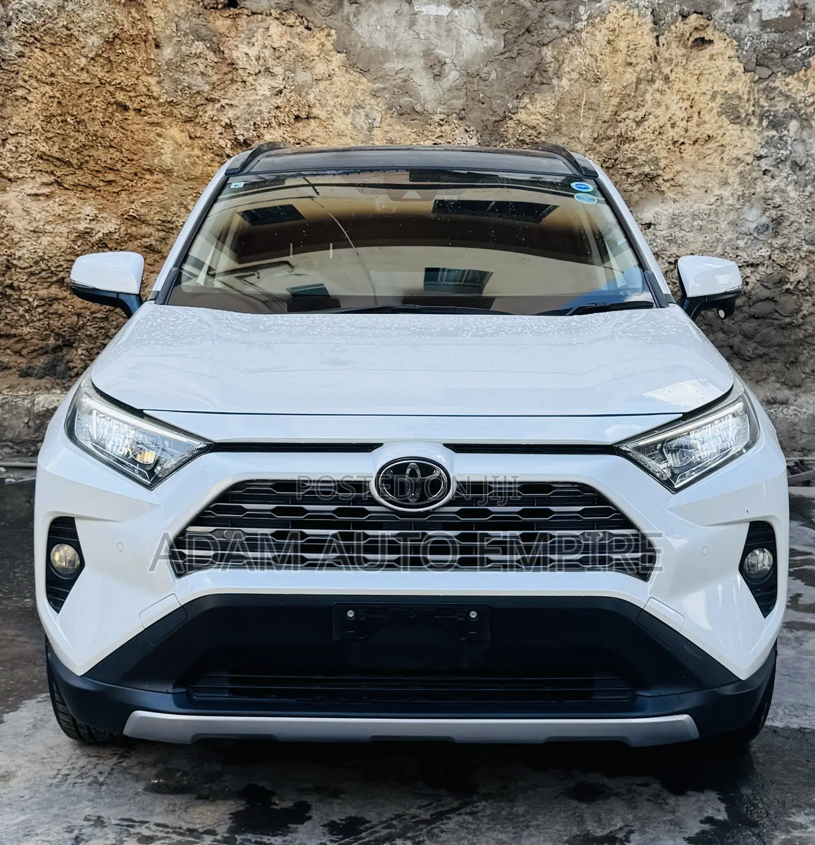 Toyota RAV4 2019 White