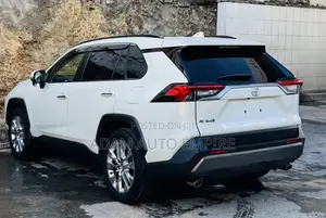 Toyota RAV4 2019 White