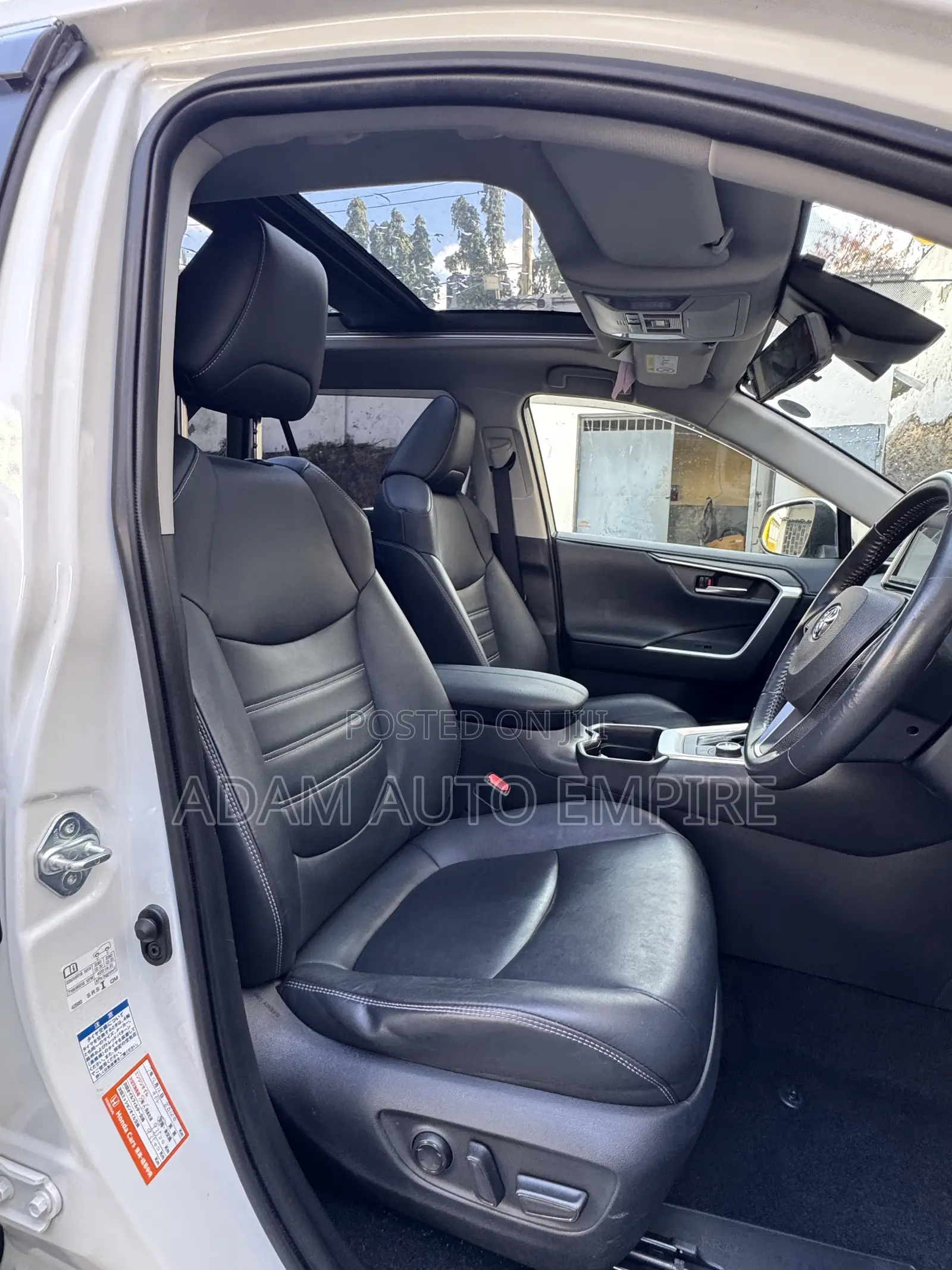 Toyota RAV4 2019 White