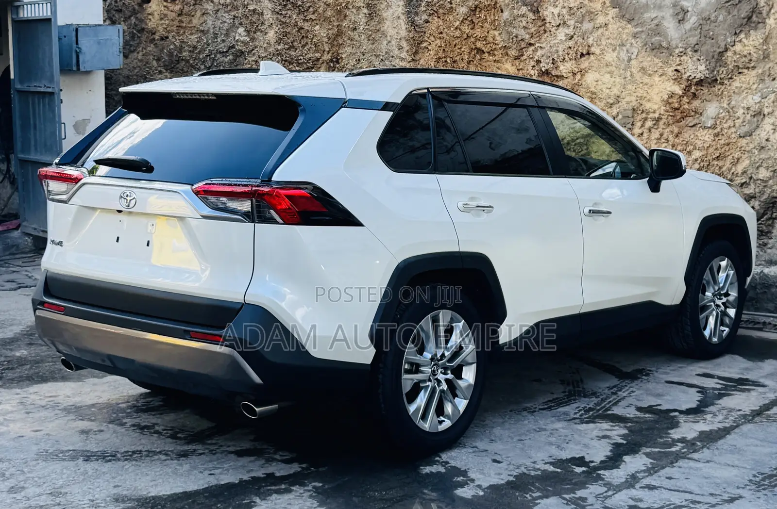 Toyota RAV4 2019 White