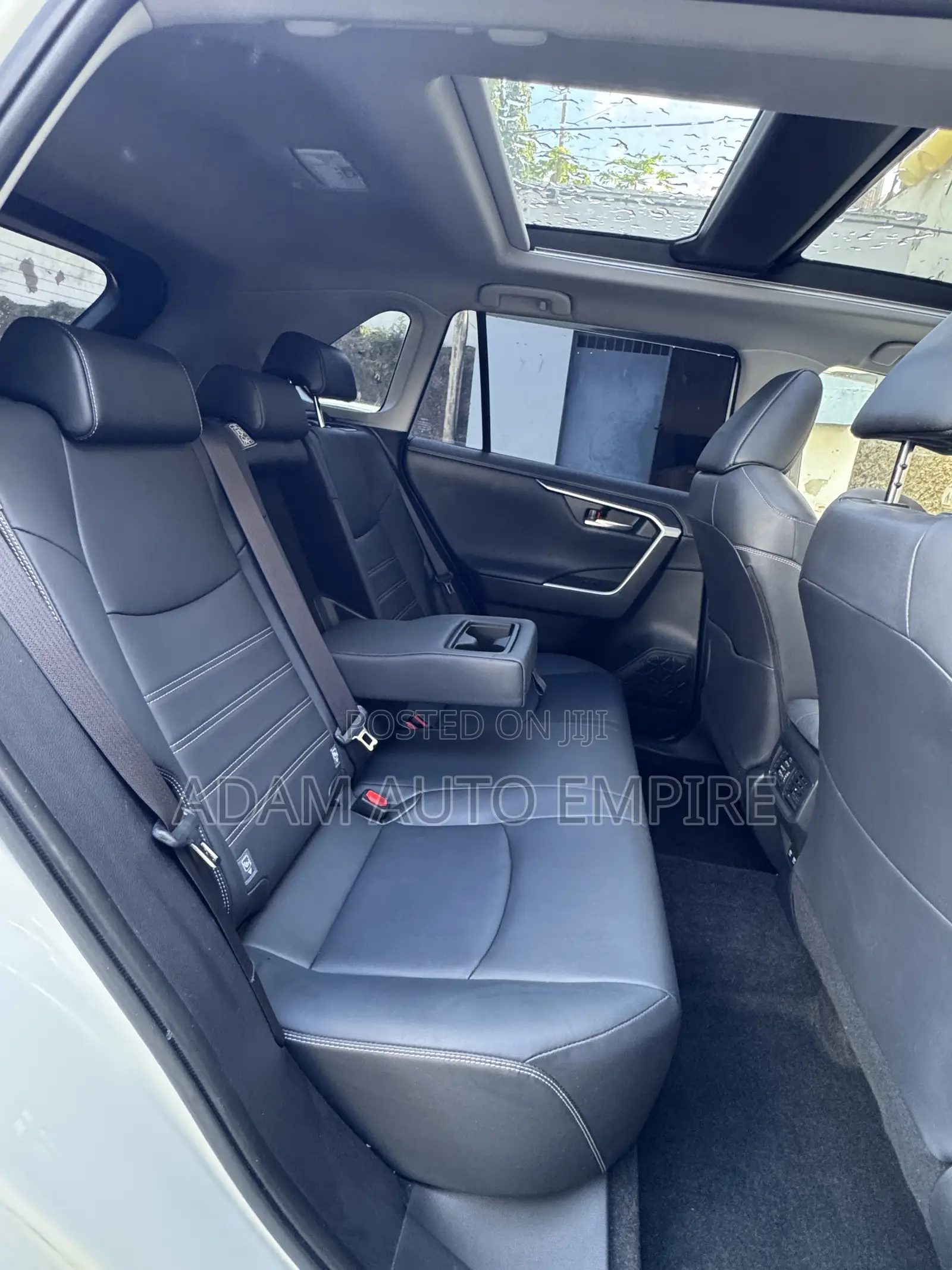 Toyota RAV4 2019 White
