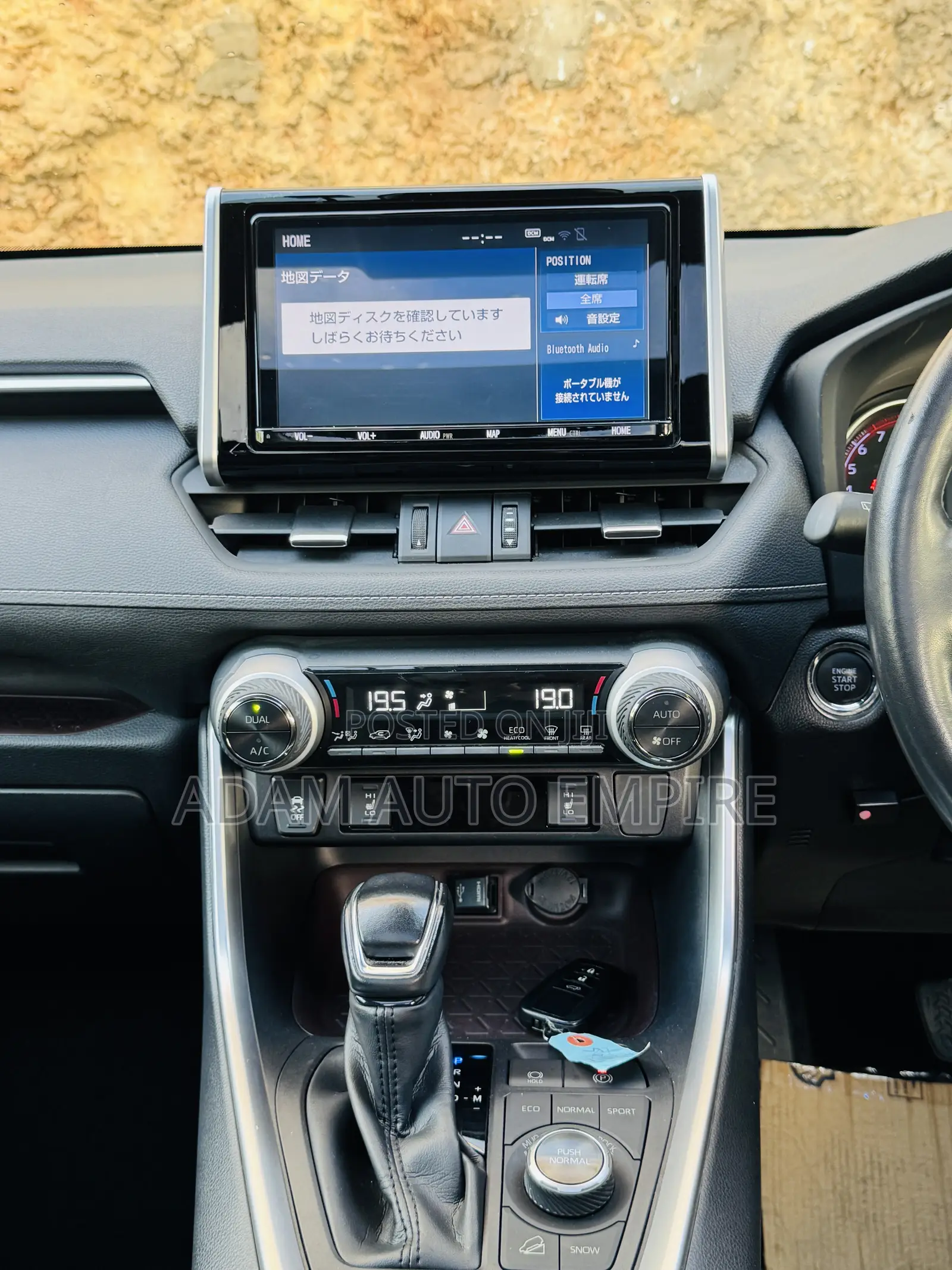 Toyota RAV4 2019 White