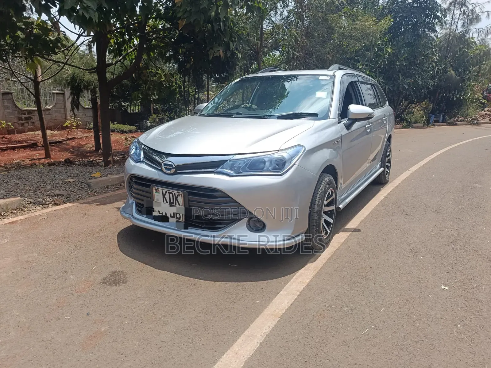 Toyota Corolla Fielder 2015 Silver