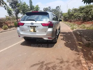 Toyota Corolla Fielder 2015 Silver