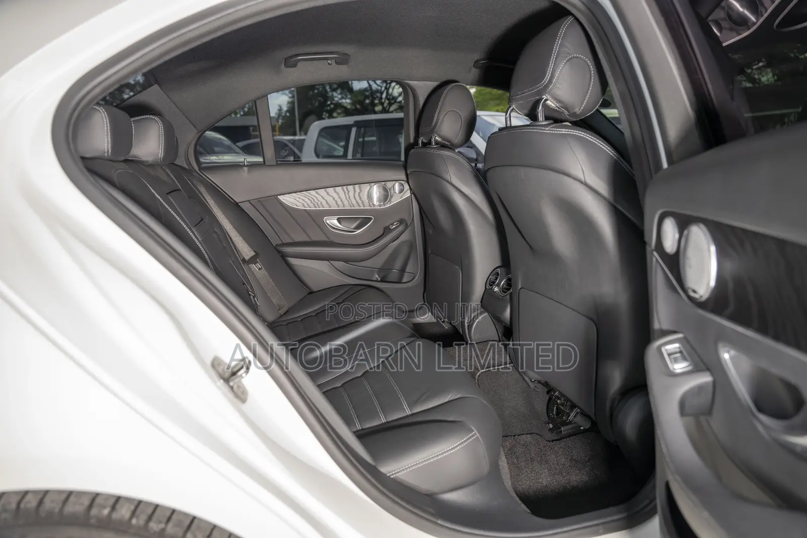 Mercedes-Benz C200 2019 Pearl