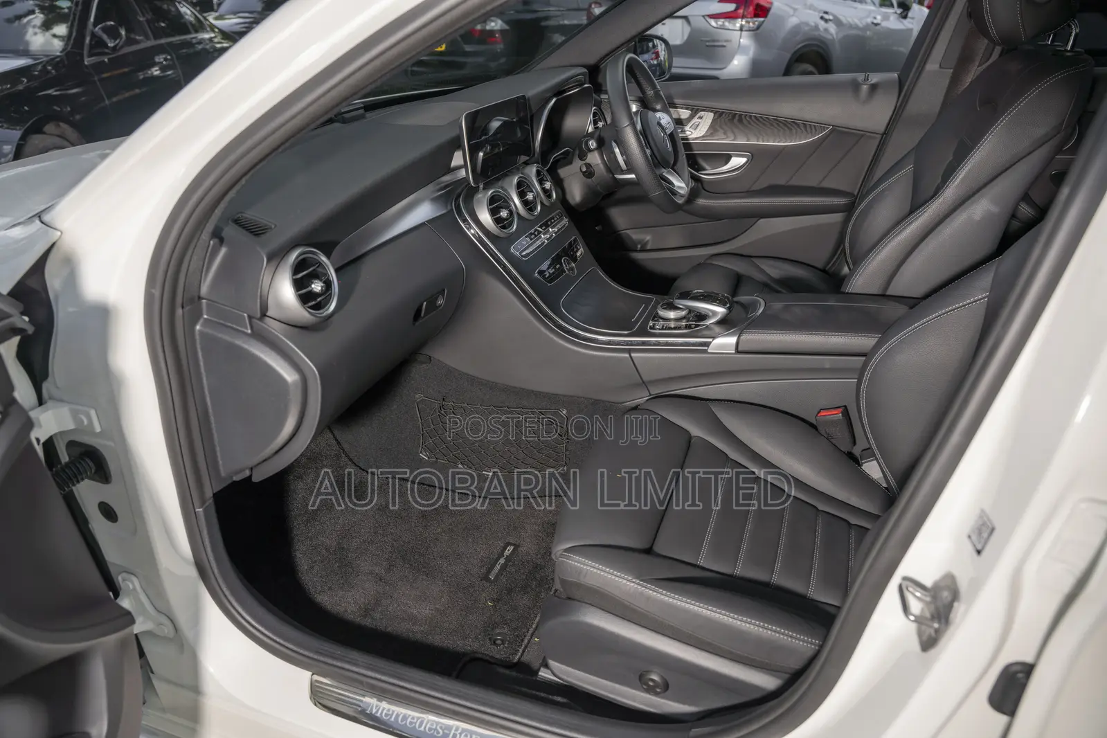 Mercedes-Benz C200 2019 Pearl