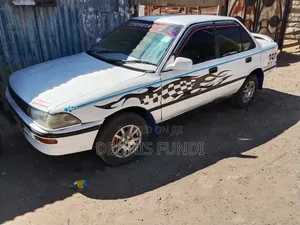Toyota Corolla 1996 White