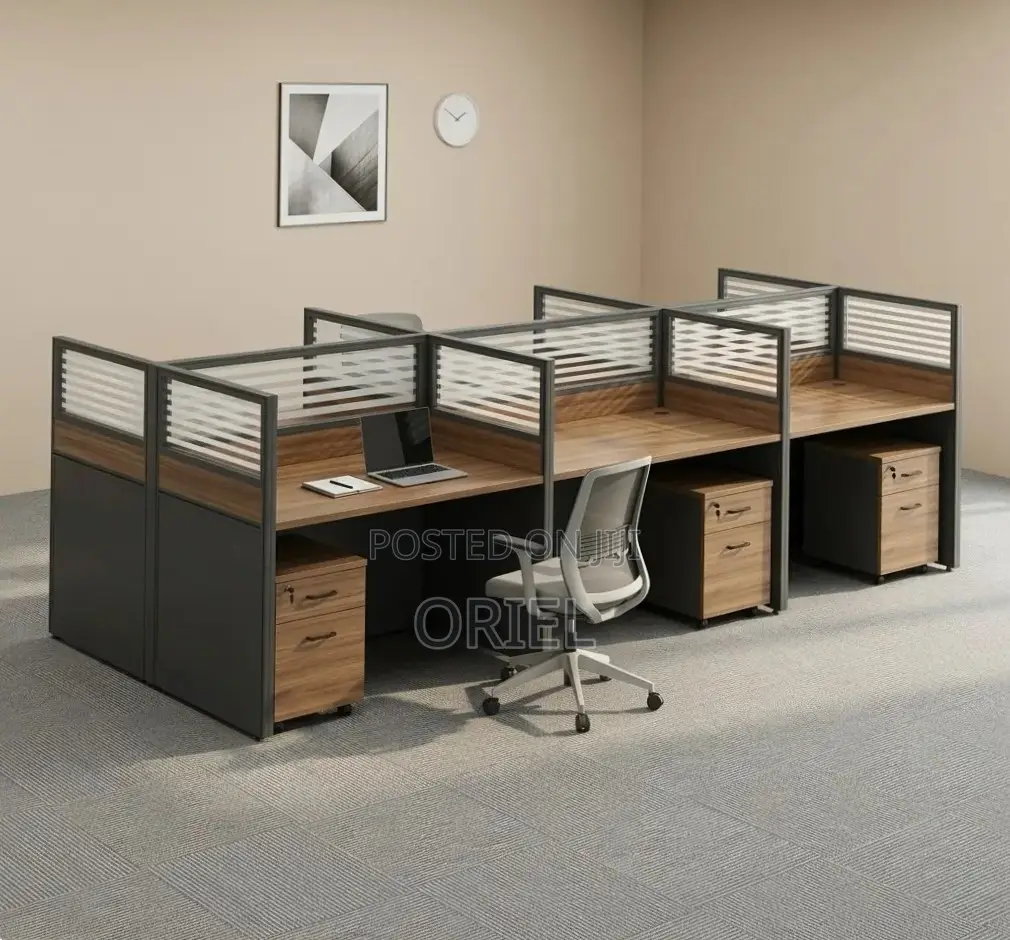 Office Workstation : 6-Person Staff Workstation