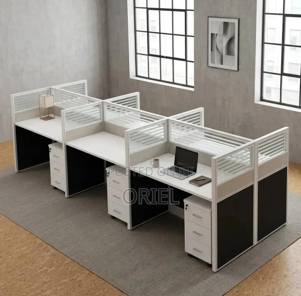 Office Workstation : 6-Person Staff Workstation
