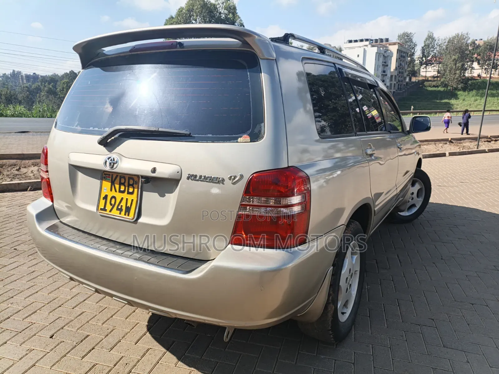 Toyota Kluger 2004 Gold