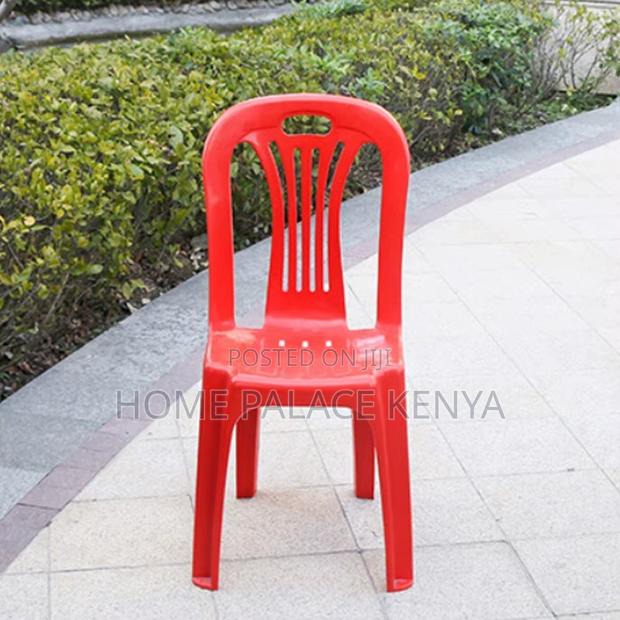 Plastic Chair; Modern Coffee Garden Stacking Chair for Outdoor Seating