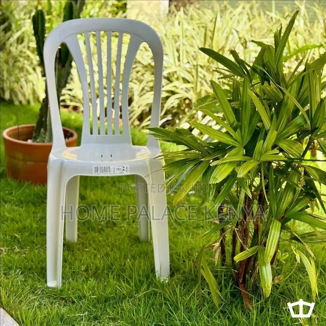 Plastic Chair; Modern Coffee Garden Stacking Chair for Outdoor Seating