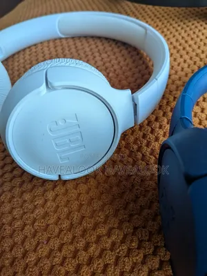 CLEARANCE DEAL – 3 HEADPHONES FOR KSh 6,999