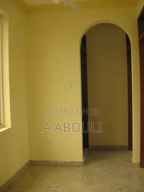 2bdrm Apartment in Ganjoni, Moi Avenue (Msa) for rent