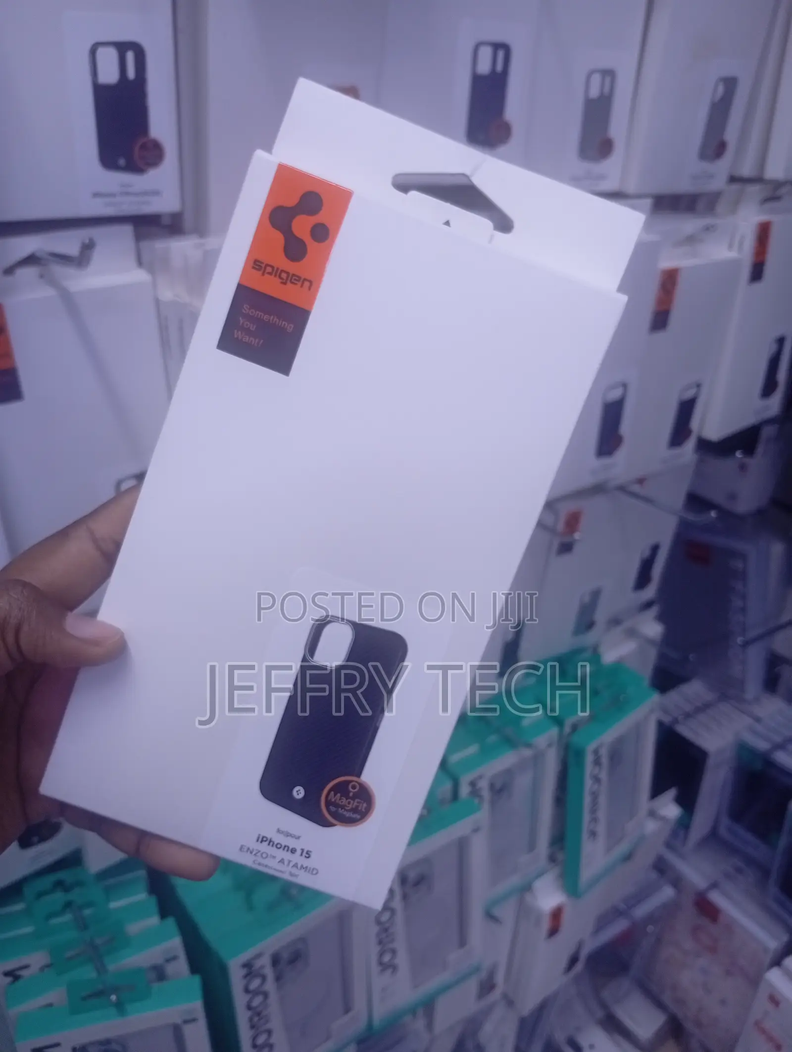 Spigen Enzo Aramid MagFit Case Designed for the iPhone 15.