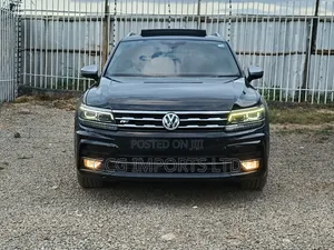 Volkswagen Tiguan 2.0T SEL Premium R-Line AWD 4MOTION 2019 Black