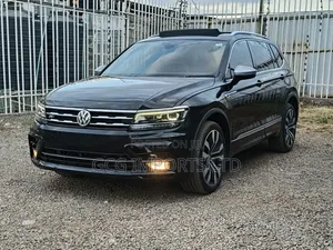 Volkswagen Tiguan 2.0T SEL Premium R-Line AWD 4MOTION 2019 Black