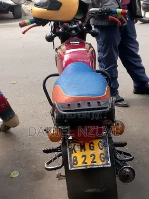 Bajaj Boxer 100 2022 Red