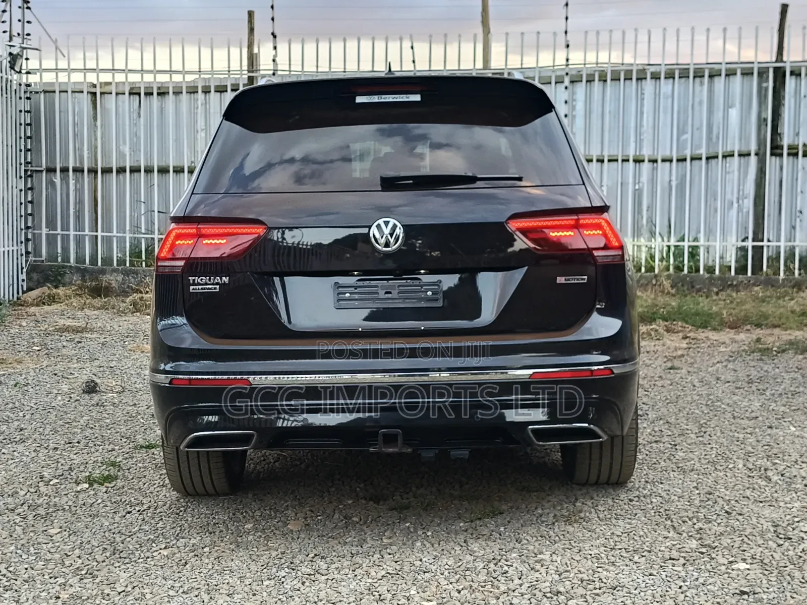 Volkswagen Tiguan 2.0T SEL Premium R-Line AWD 4MOTION 2019 Black