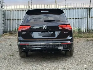 Volkswagen Tiguan 2.0T SEL Premium R-Line AWD 4MOTION 2019 Black