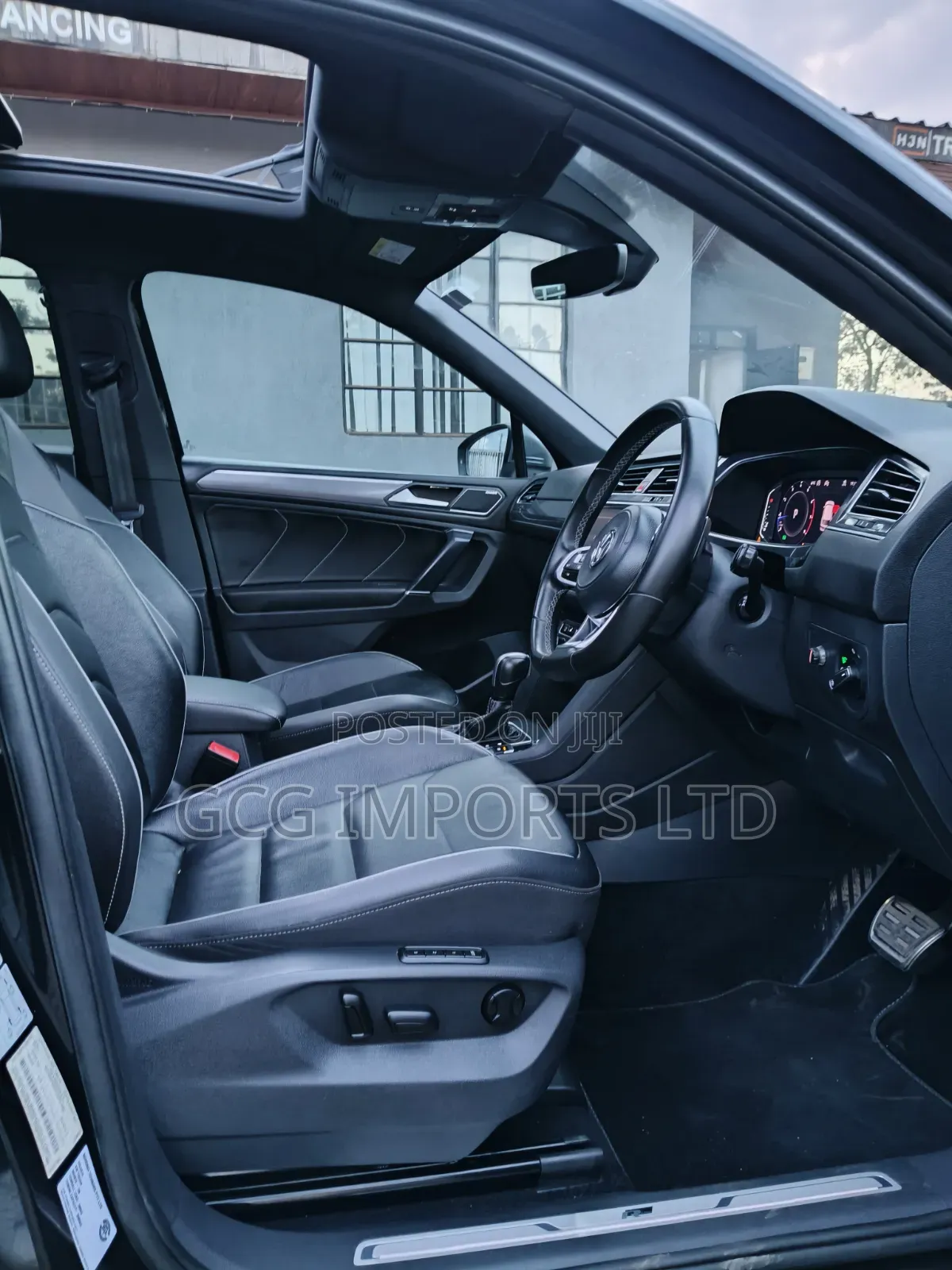 Volkswagen Tiguan 2.0T SEL Premium R-Line AWD 4MOTION 2019 Black