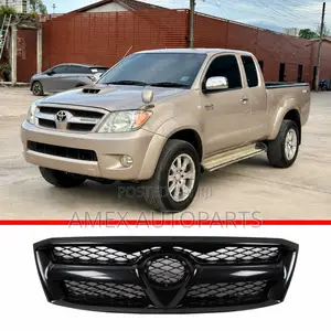 Grille Toyota Hilux Vigo 2004 Onwards Black