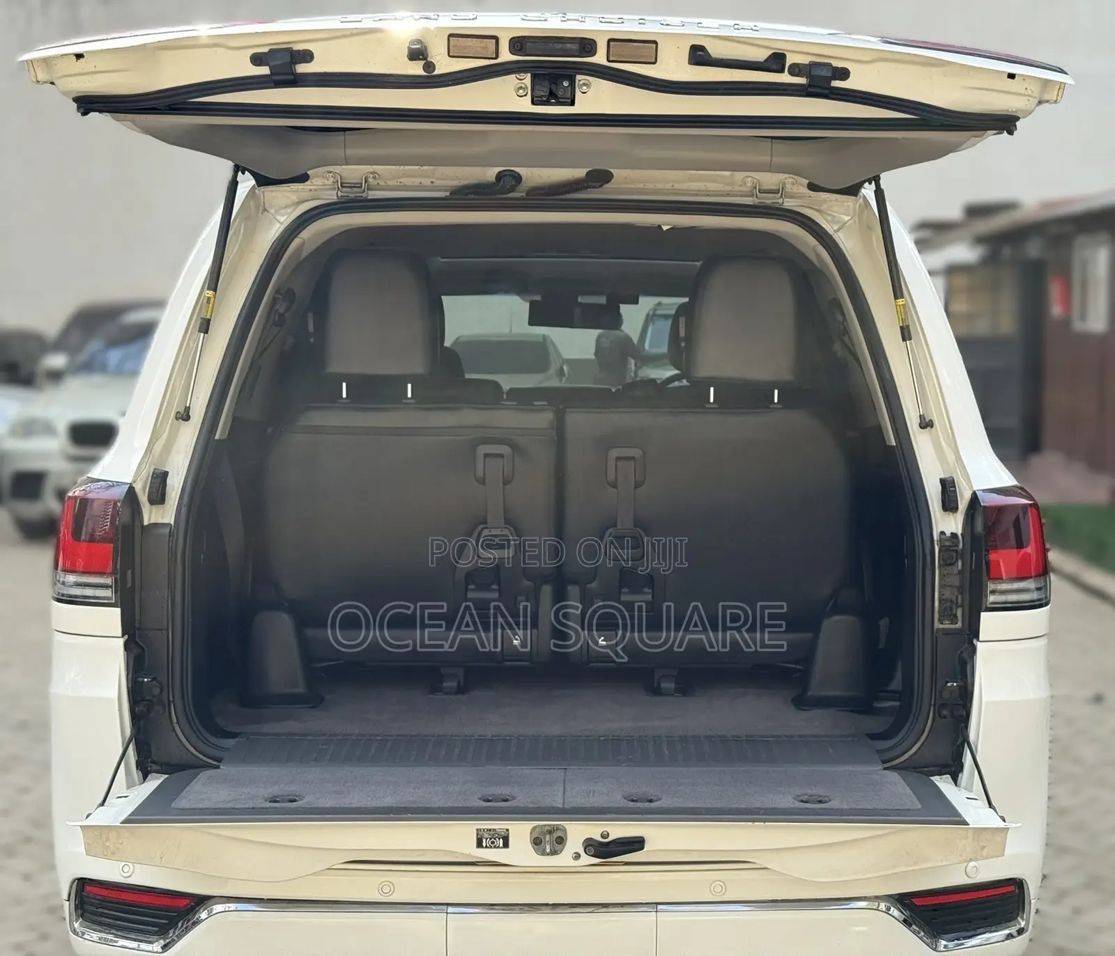 Toyota Land Cruiser 4.6 V8 AX G Selection 2015 White