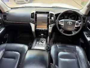 Toyota Land Cruiser 4.6 V8 AX G Selection 2015 White