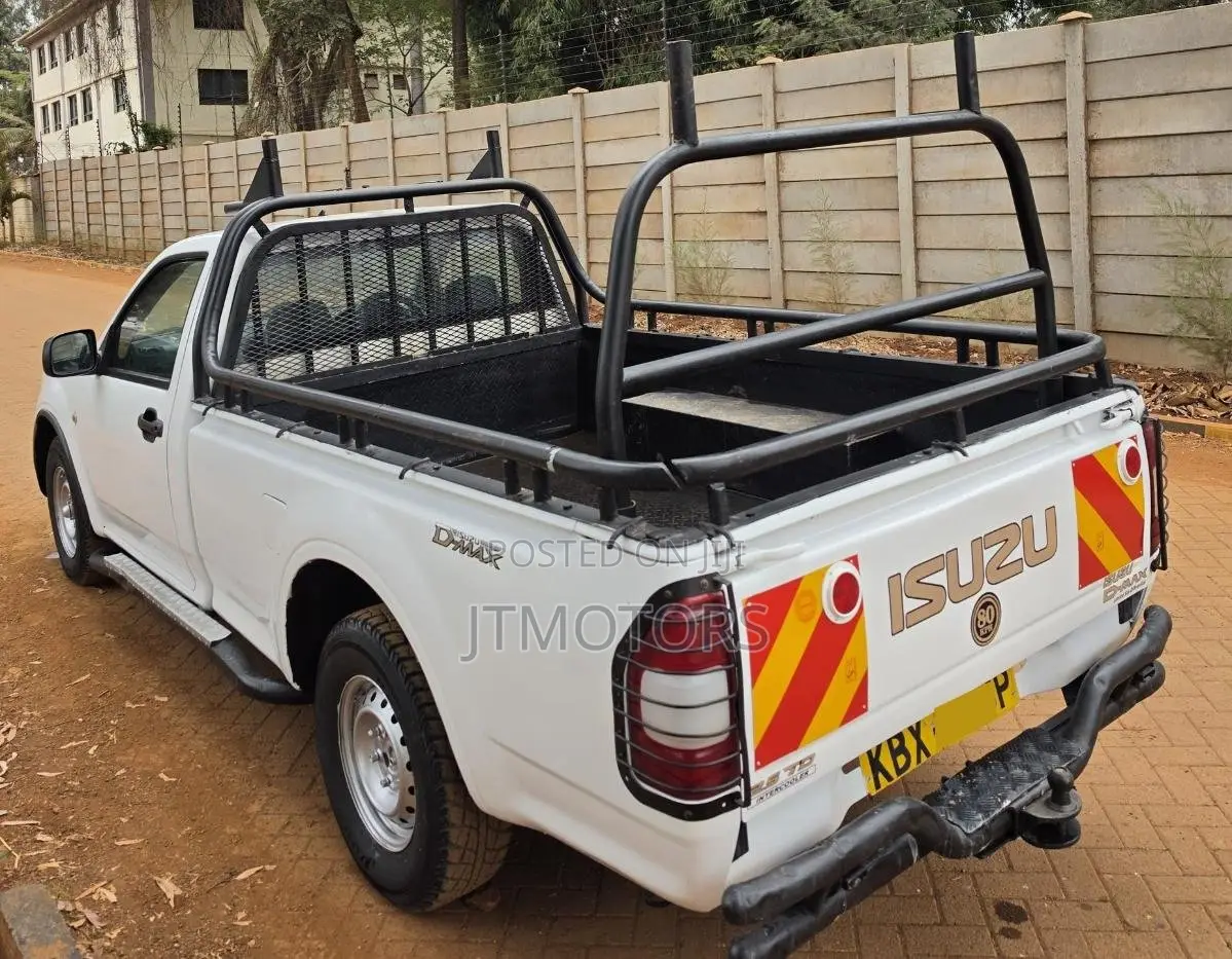 Isuzu D-MAX 2014 White