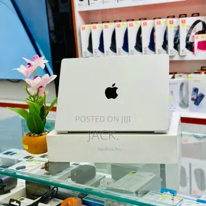 Laptop Apple MacBook Pro 2025 M5 16GB Apple M5 SSD 512GB