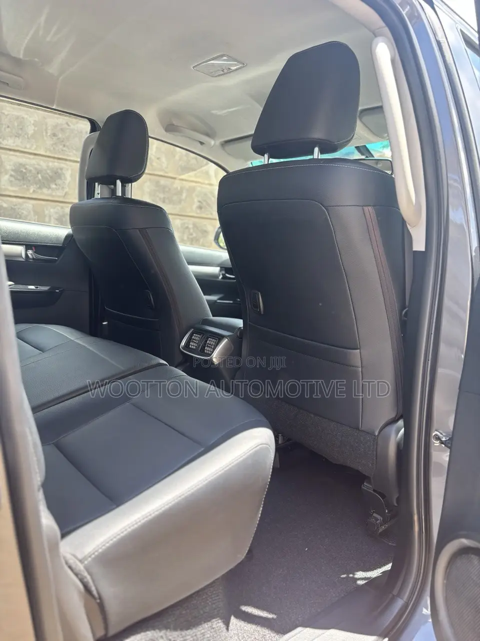 New Toyota Hilux 2024 Gray