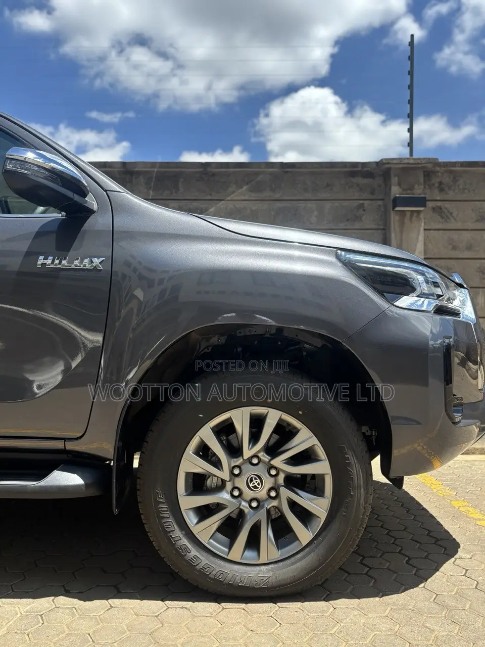New Toyota Hilux 2024 Gray