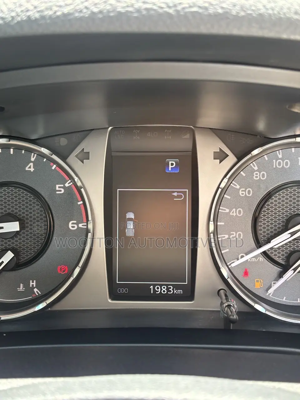 New Toyota Hilux 2024 Gray