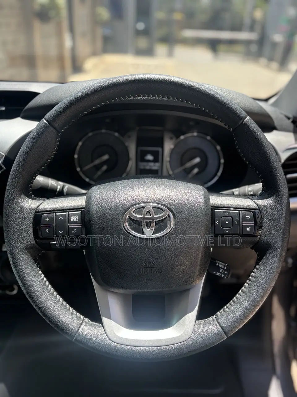 New Toyota Hilux 2024 Gray